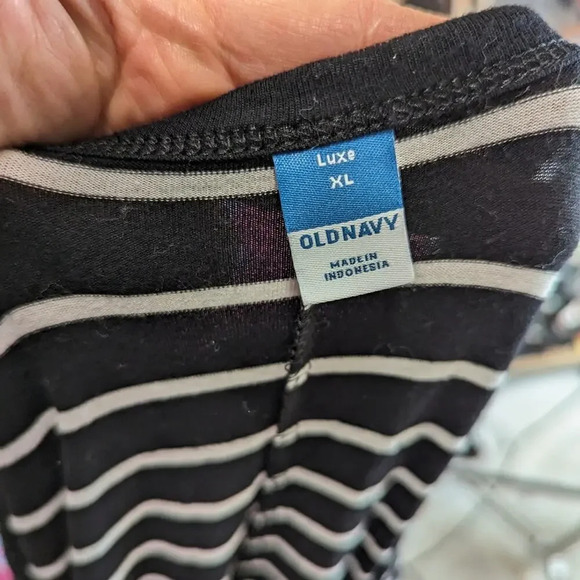 Old Navy Luxe Striped Tee Shirt - XL - Picture 2 of 4